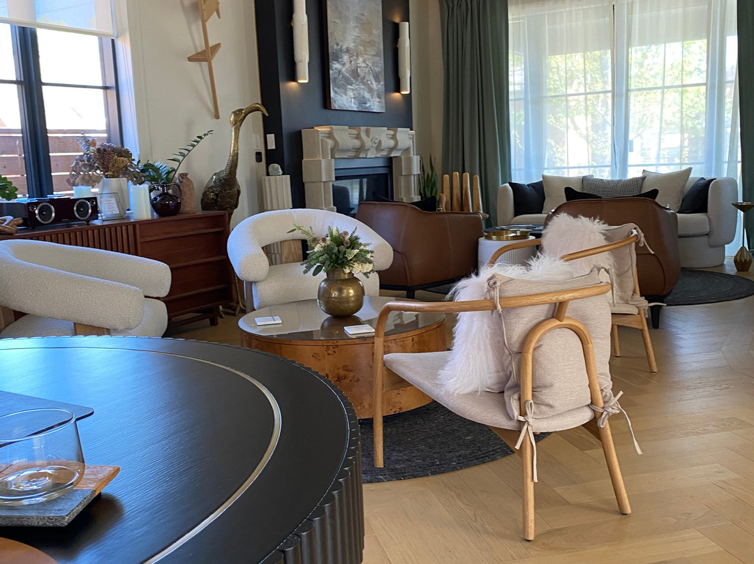 The Dover George主图