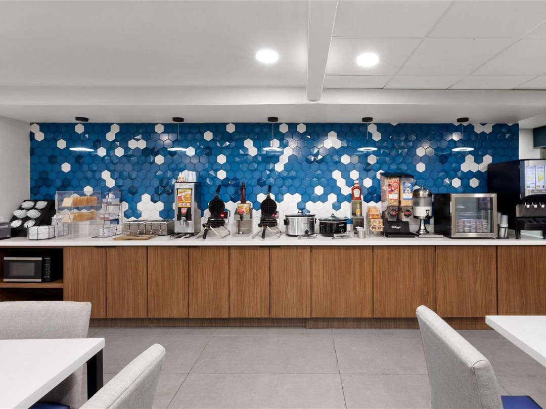 La Quinta Inn & Suites by Wyndham Houston Stafford Sugarland