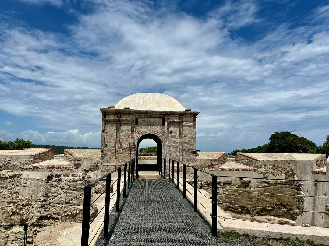 Bis Bald Tours-巴拿马城必去景点