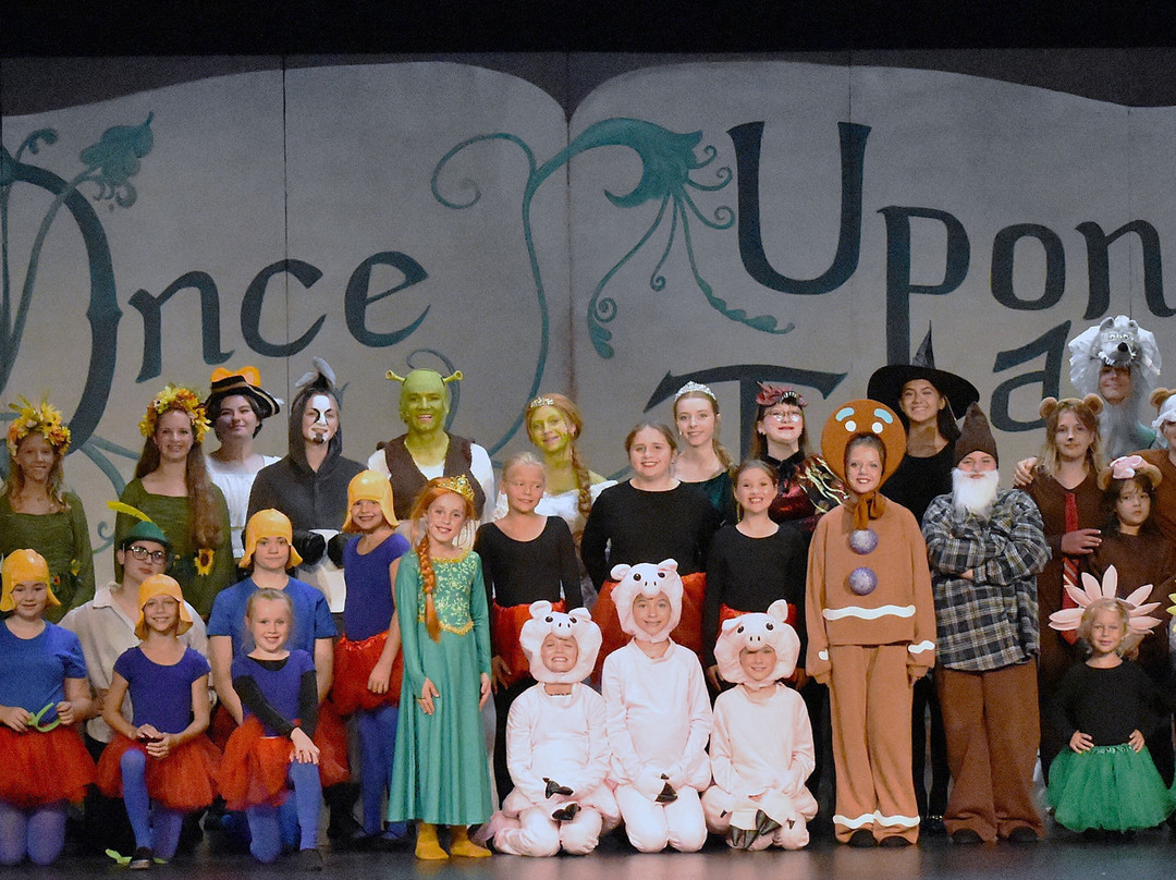 Ohnward Fine Arts Center-Maquoketa必去景点