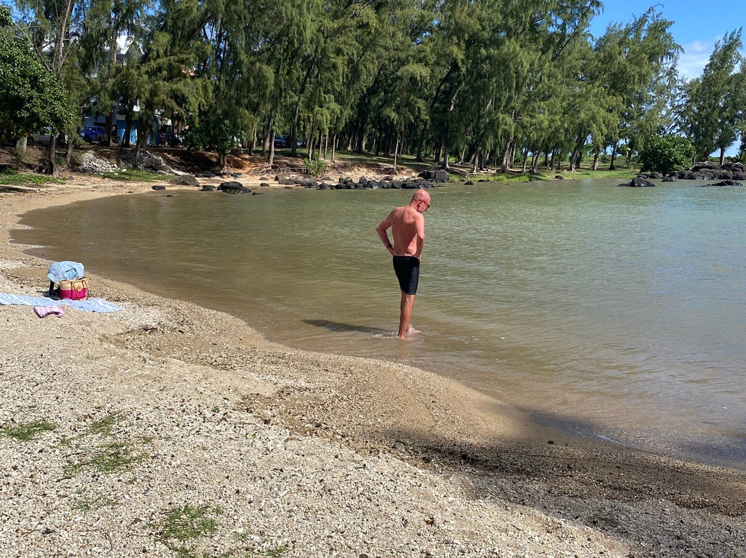 Pointe aux Piments Public Beach景点图片