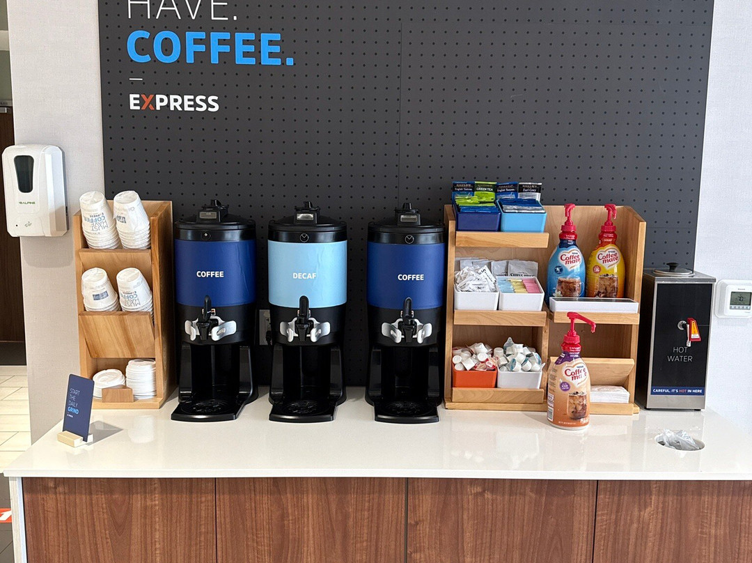 Holiday Inn Express & Suites Albuquerque East by IHG主图