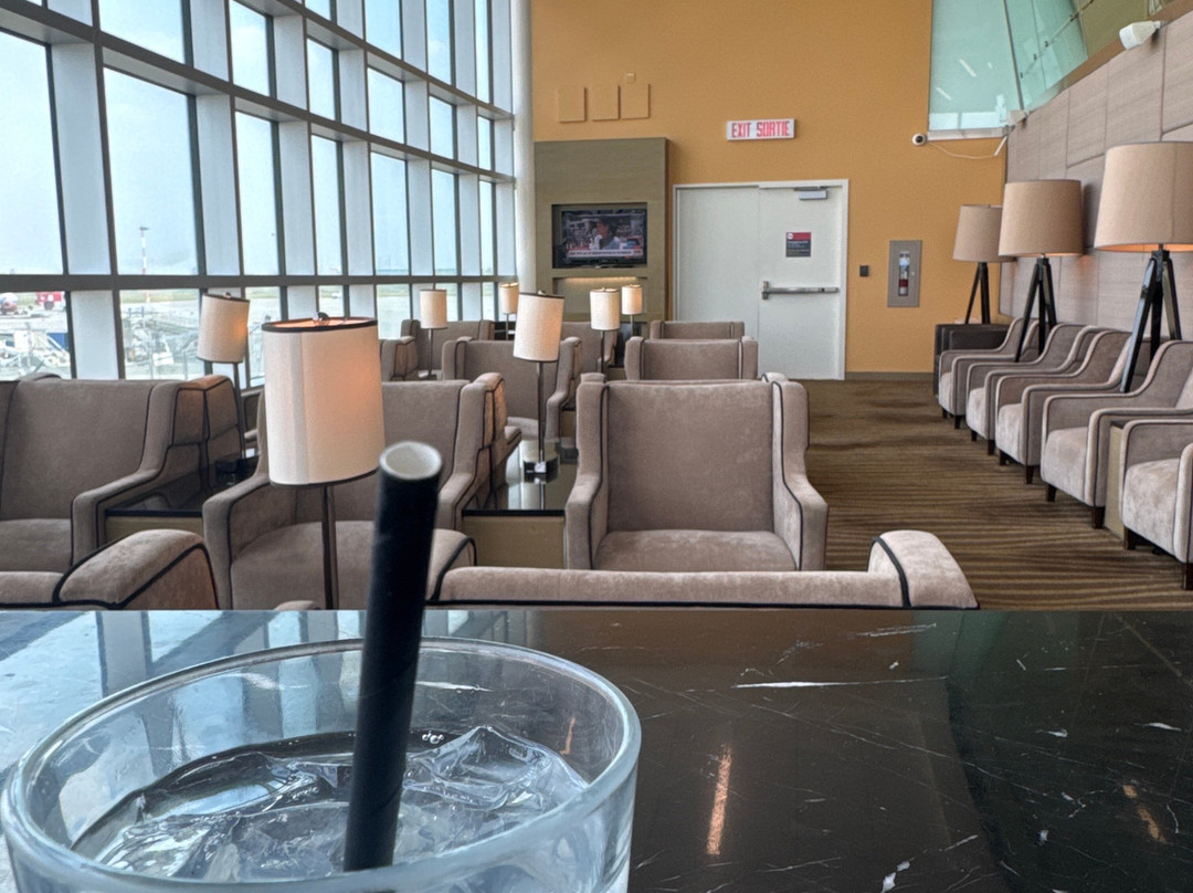 Plaza Premium Lounge (US Departures)景点图片