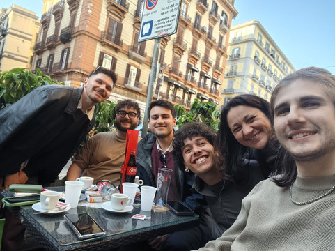 Tarantino Bar Restaurant