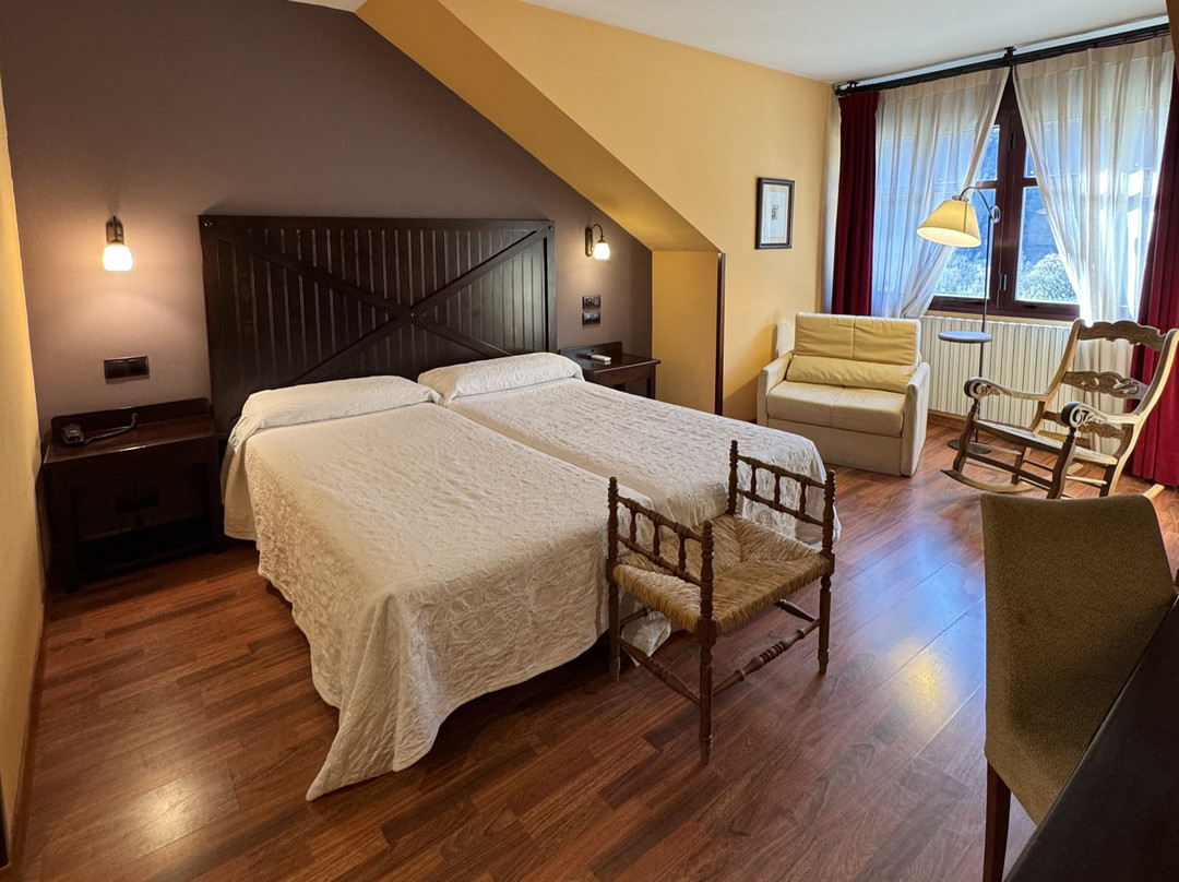 Hotel Cotiella主图