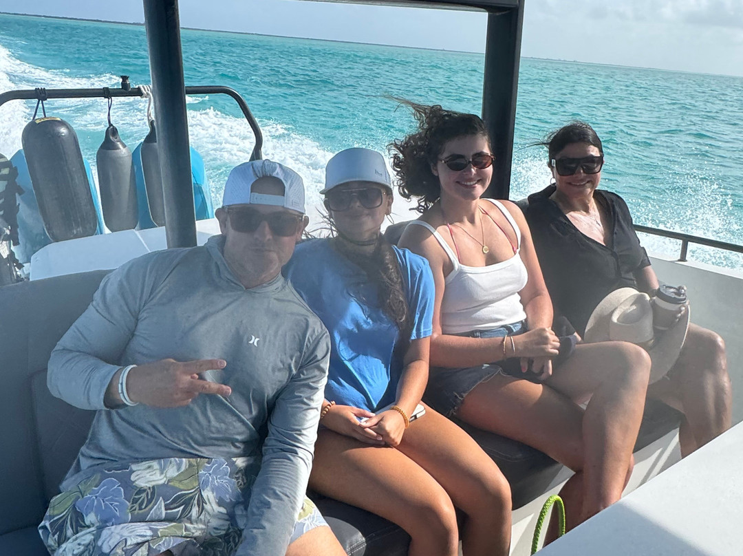 Moana Charters-普罗维登西亚莱斯必去景点