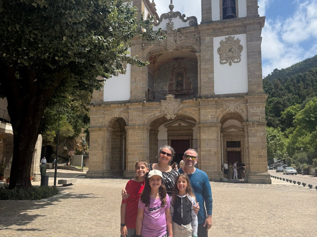 Santuario de Nossa Senhora da Abadia-Amares必去景点
