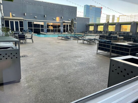 铂金酒店和水疗中心主图