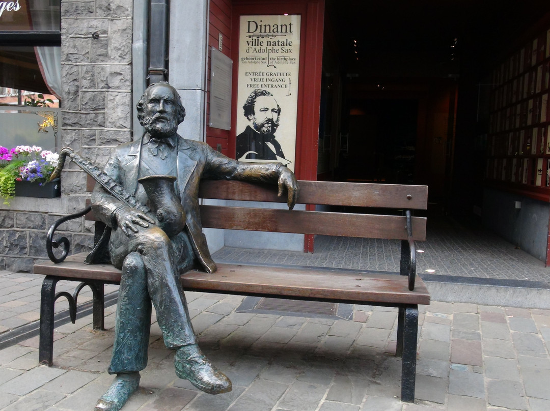 Adolphe Sax Statue-迪南必去景点