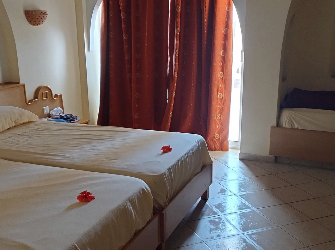 Zita Beach Resort主图