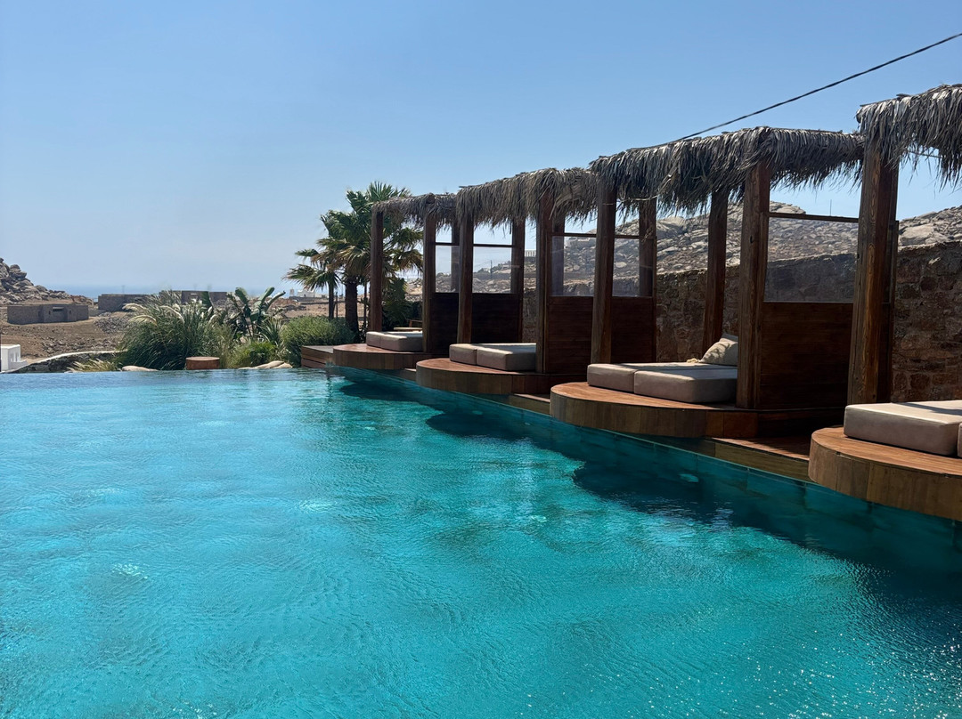 Charisma Hotel and Wellness Suites主图