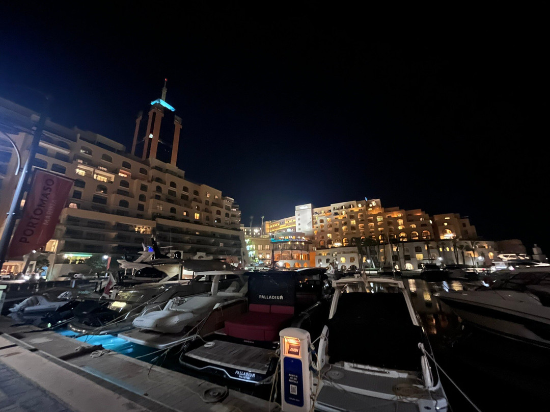 Portomaso Marina-圣朱利安斯必去景点