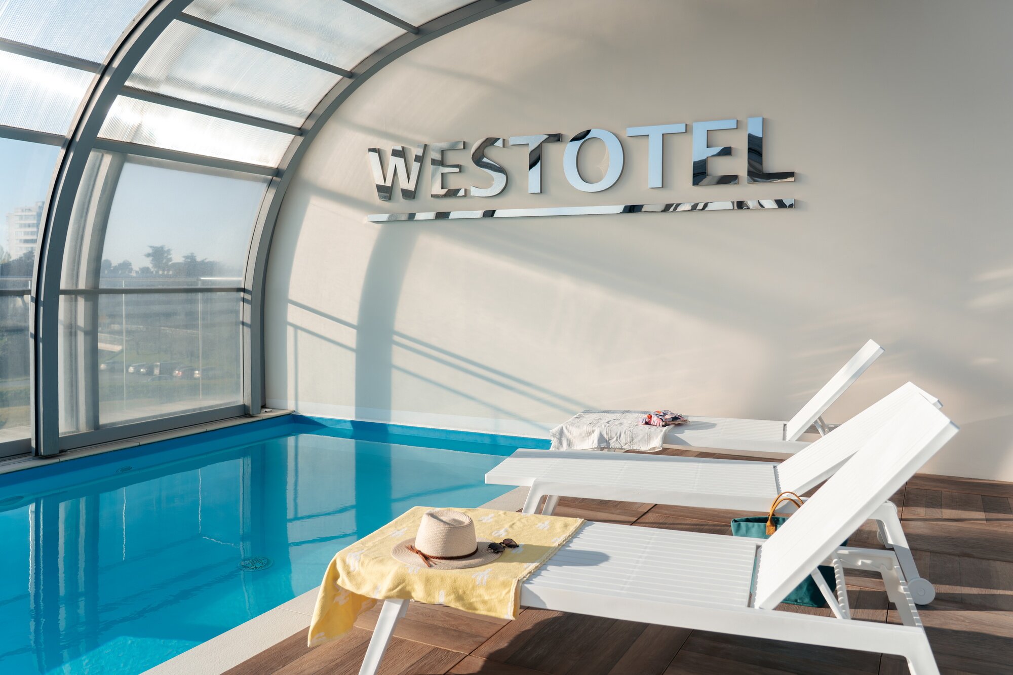 Westotel Le Pouliguen-泳池