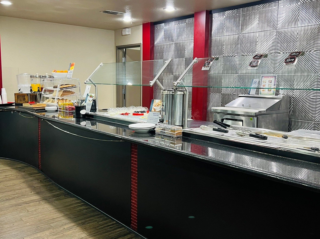 Best Western Premier Crown Chase Inn & Suites主图