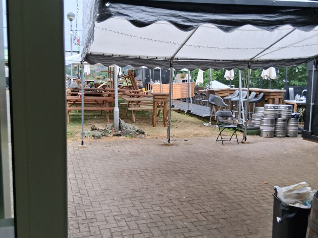 Neuadd Henllan主图