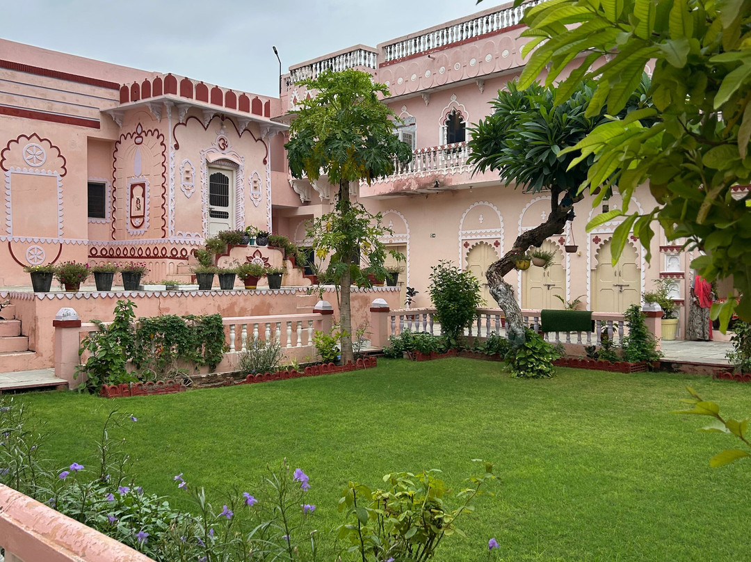 Mahal Khinwara主图