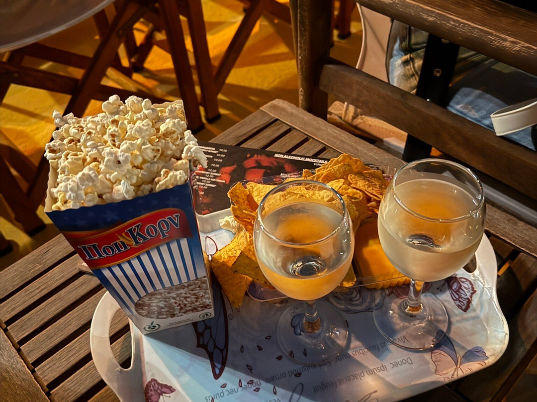 Open Air Cinema Kamari-卡马里必去景点