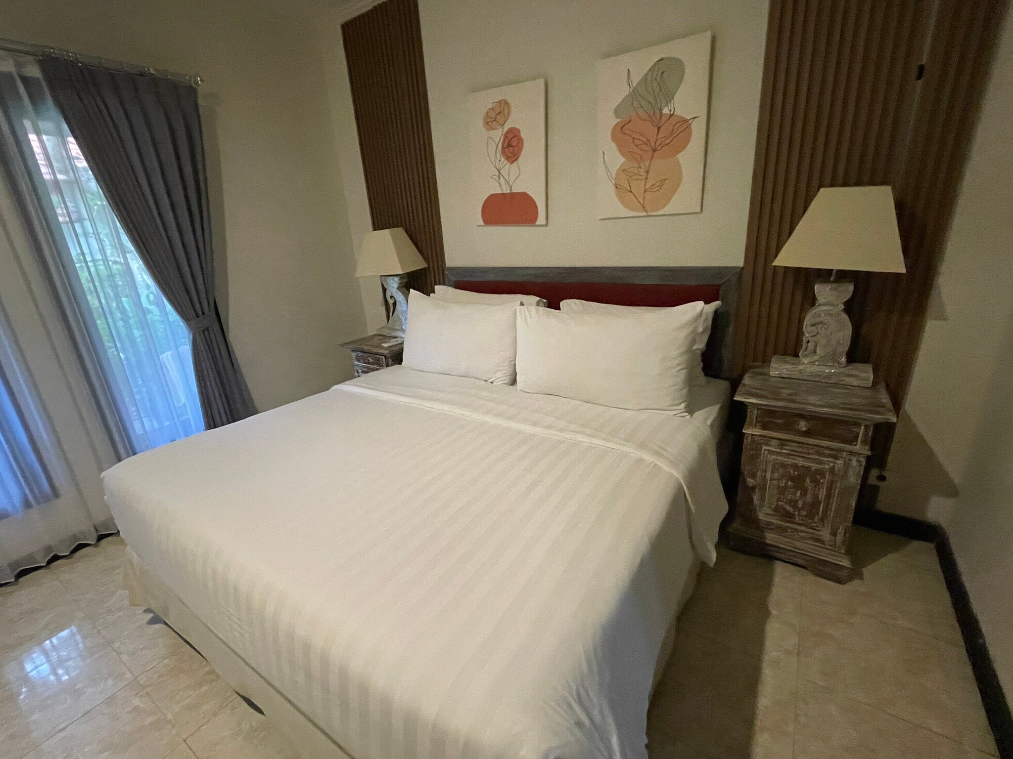 珀涅罗珀海滩风景饭店-官方