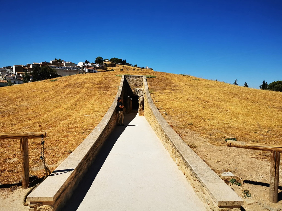 Dolmenes de Antequera-安特克拉必去景点