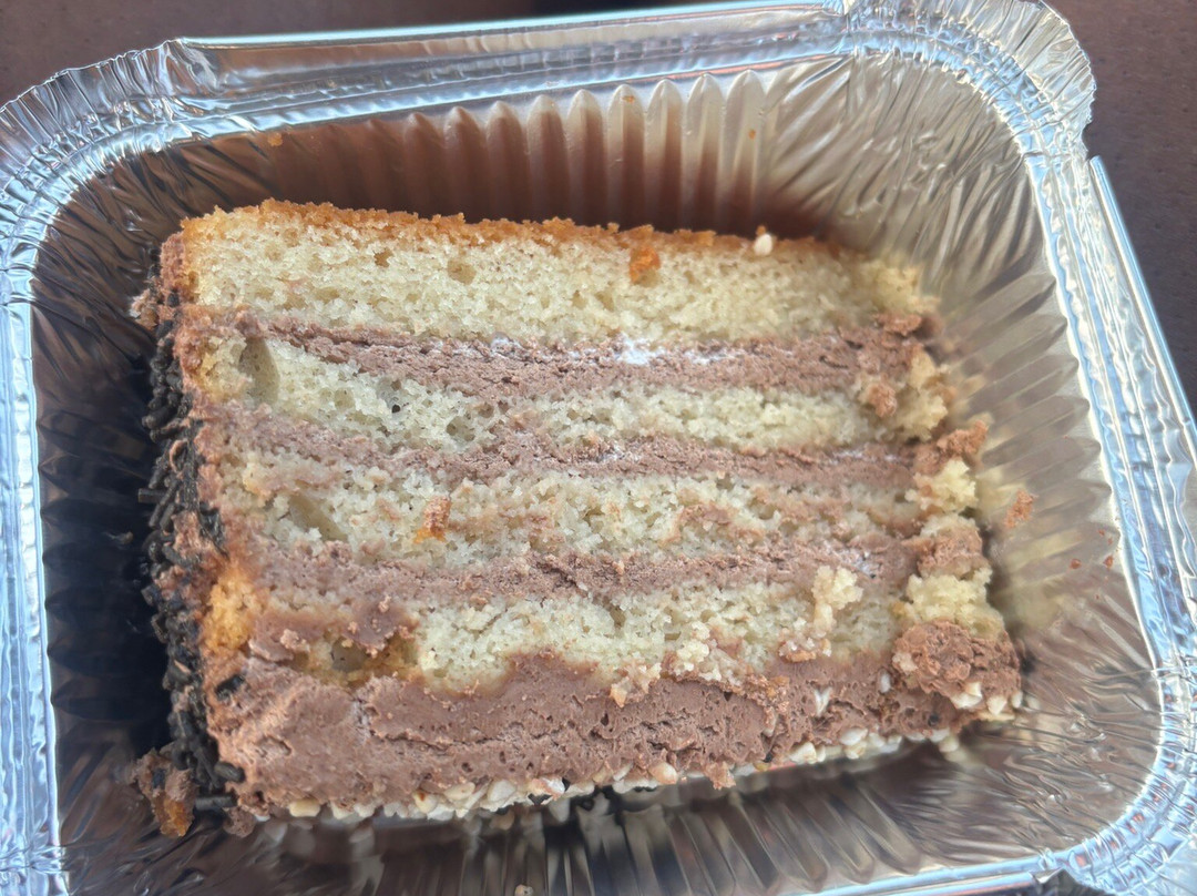 Piece of Cake Dessert Truck palm beach plaza Aruba