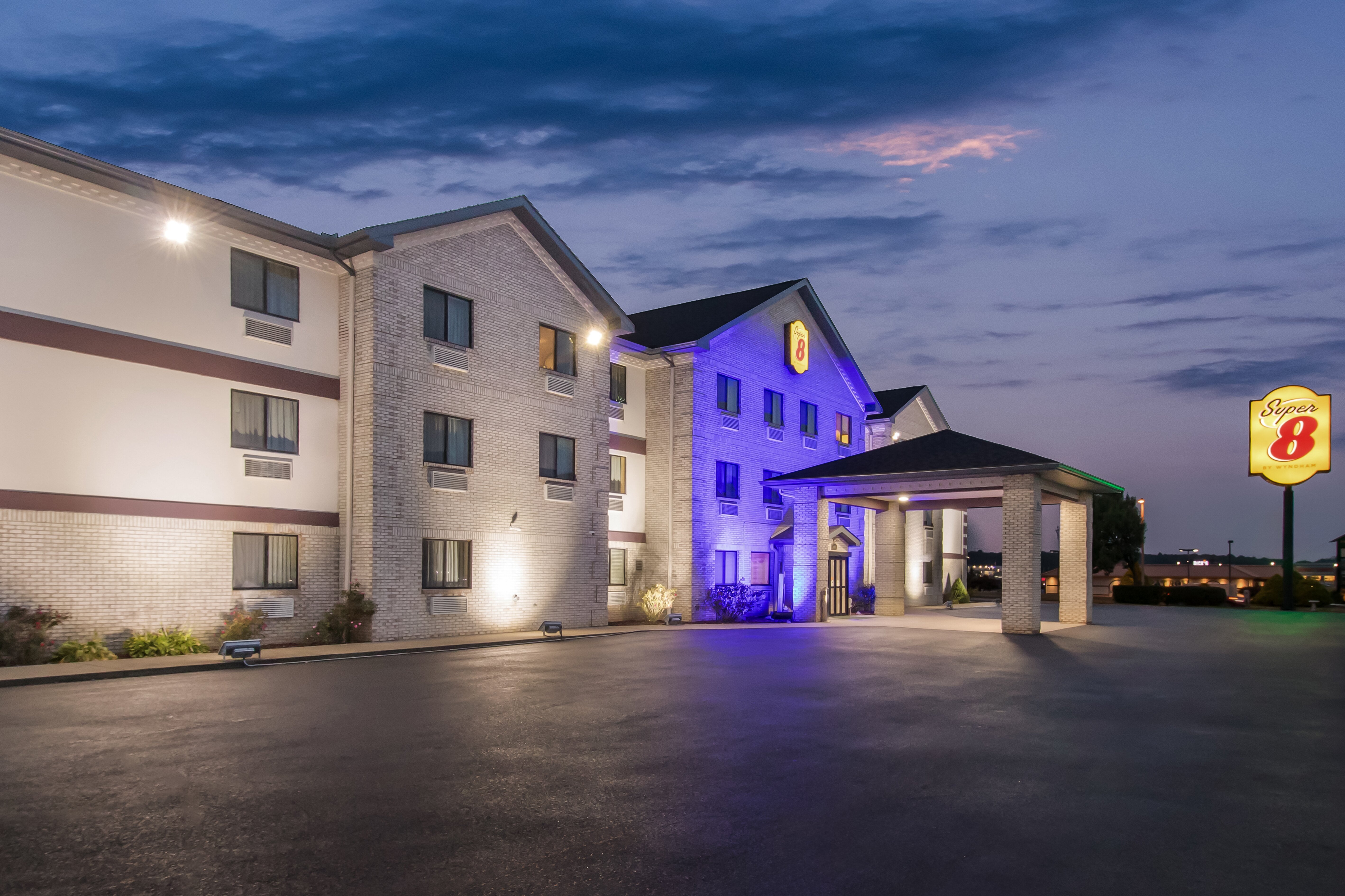 Super 8 by Wyndham Uniontown PA-浴室