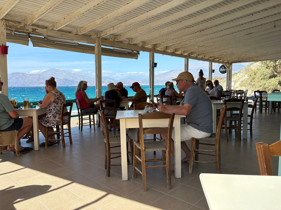 Comos Taverna Cafe