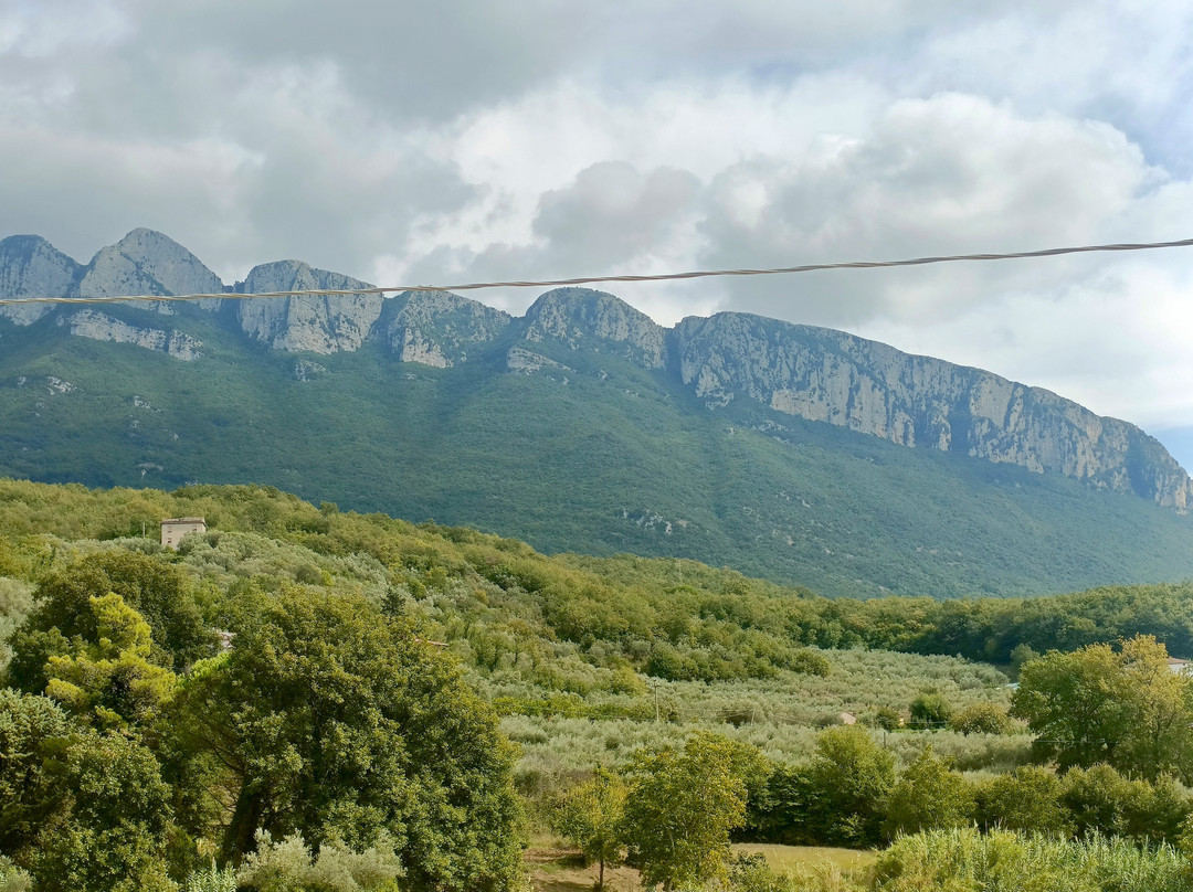 Grotta del Santuario di San Michele Arcangelo-Sant'Angelo a Fasanella必去景点