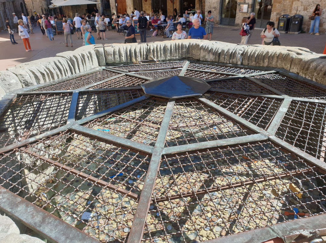 Piazza Della Cisterna-圣吉米尼亚诺必去景点