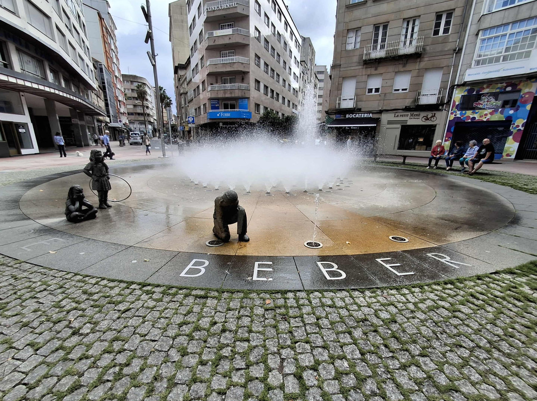 Glorieta de Compostela - Fuente de los niños-邦特韦德拉必去景点