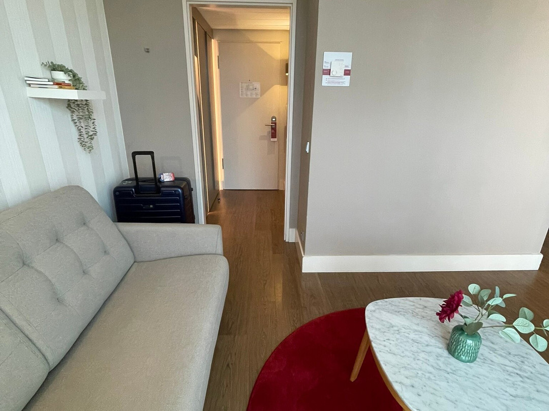 NH柏林米特酒店主图