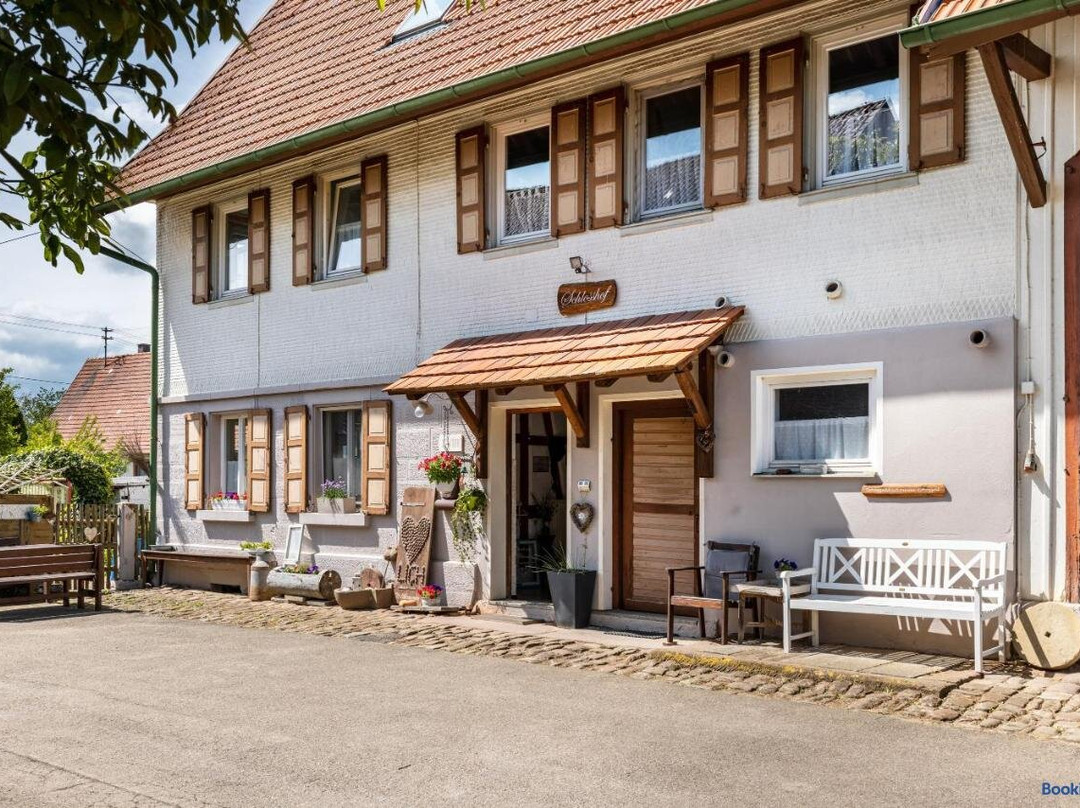 Schlosshof Tabingen