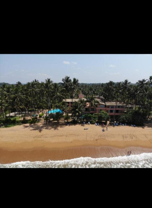 Roy Villa Beach Front