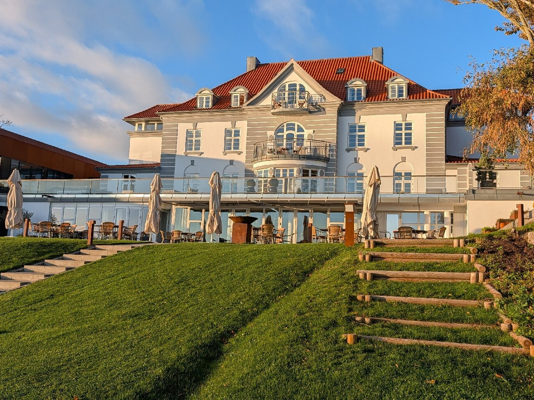 Sixtus Sinatur Hotel & Konference主图