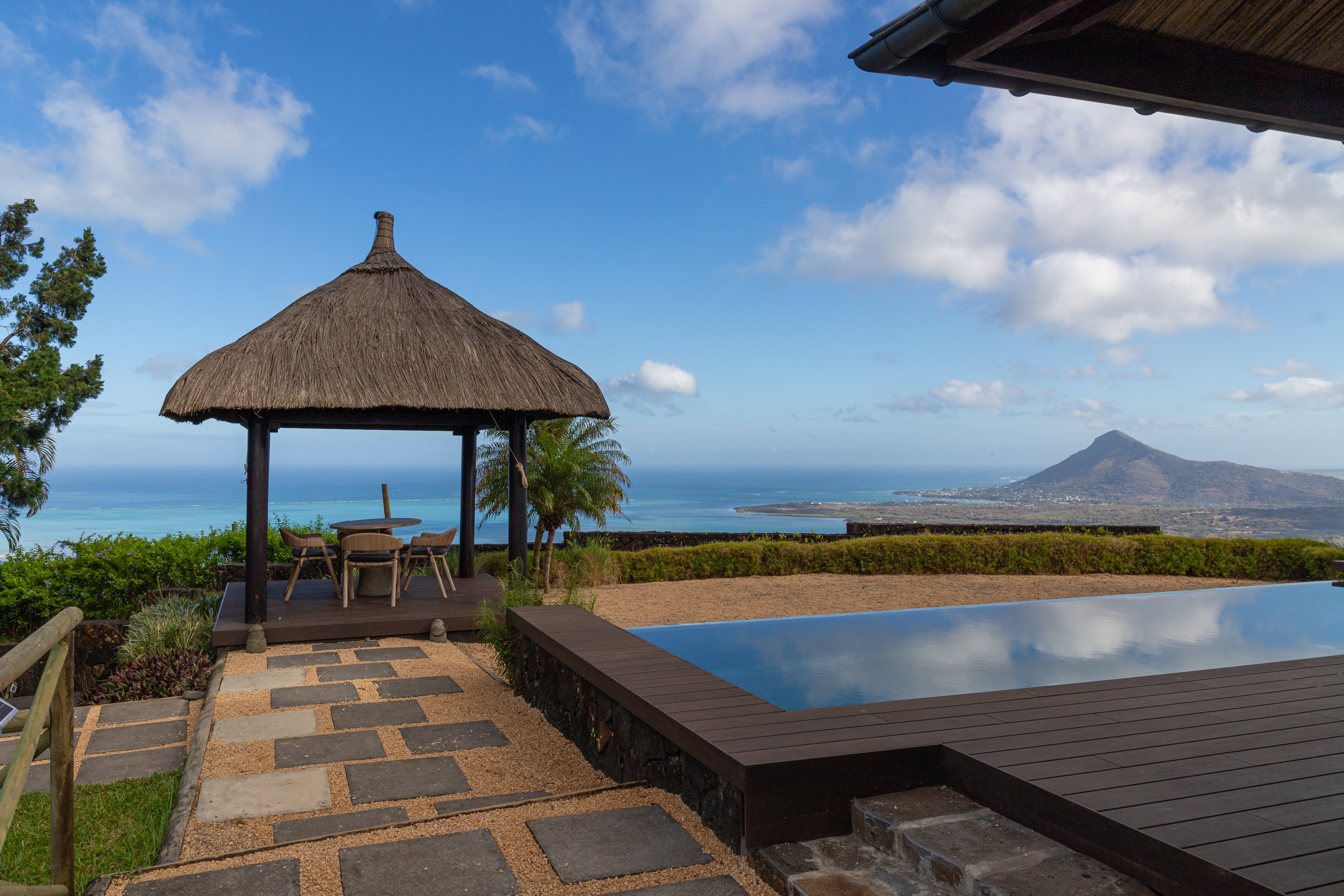 哈马独家洛奇酒店-客卧