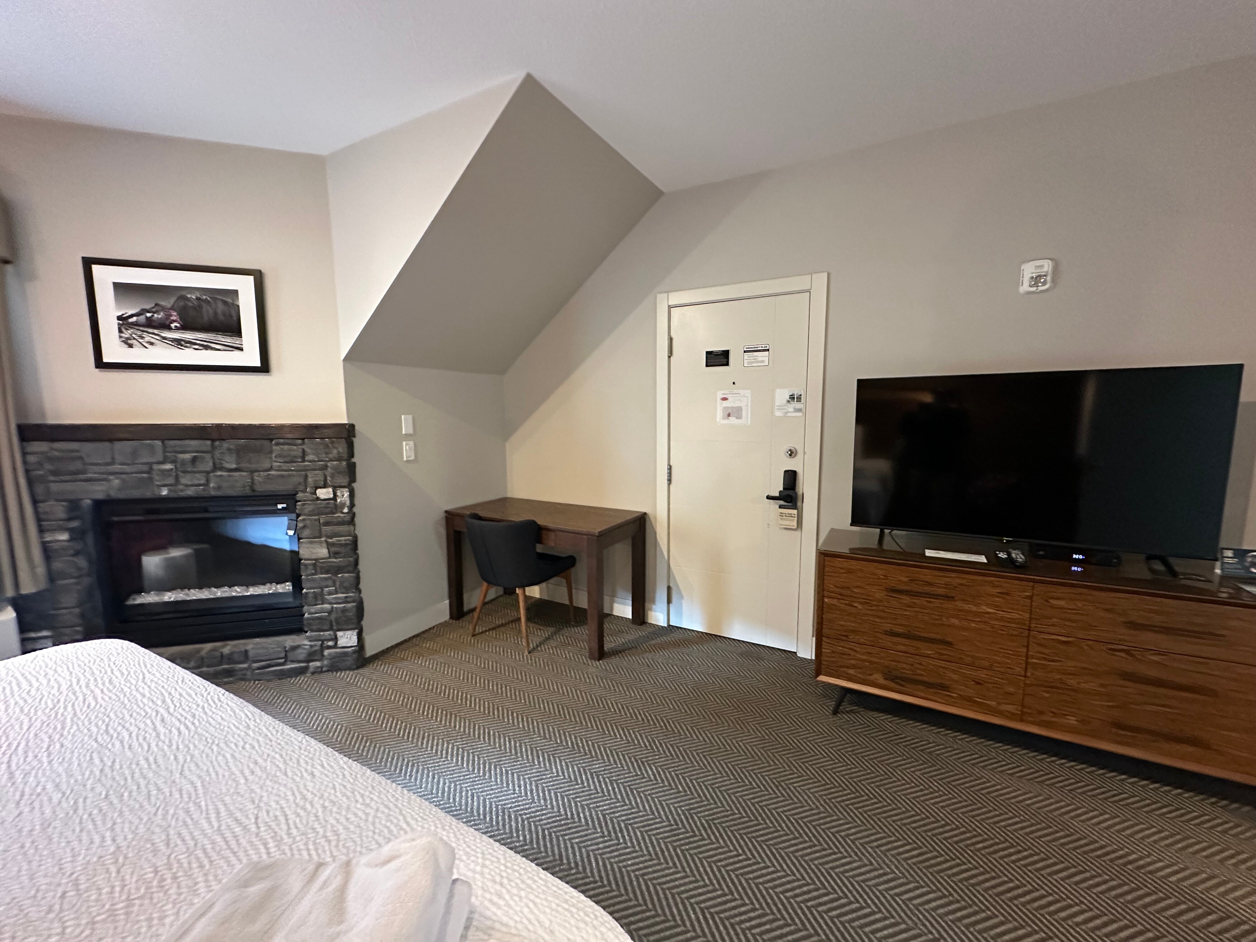 Basecamp Lodge Canmore-官方