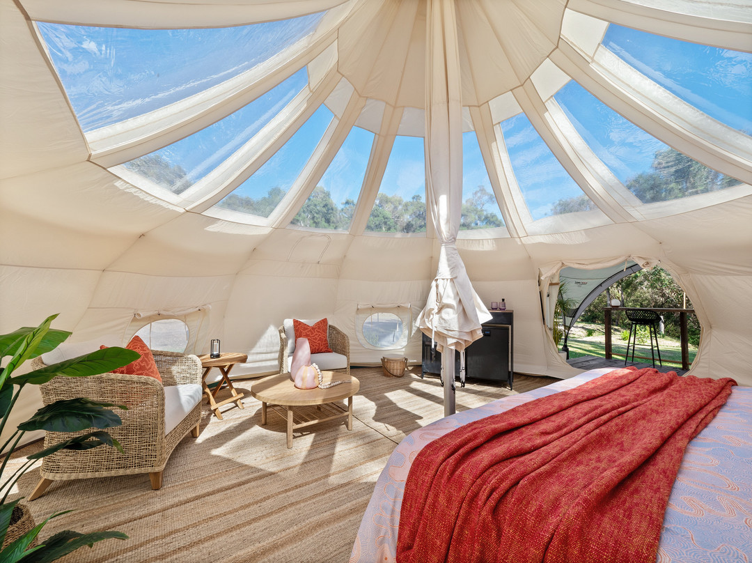 Lakebrook Country Escape Luxury Glamping and Farm Stay