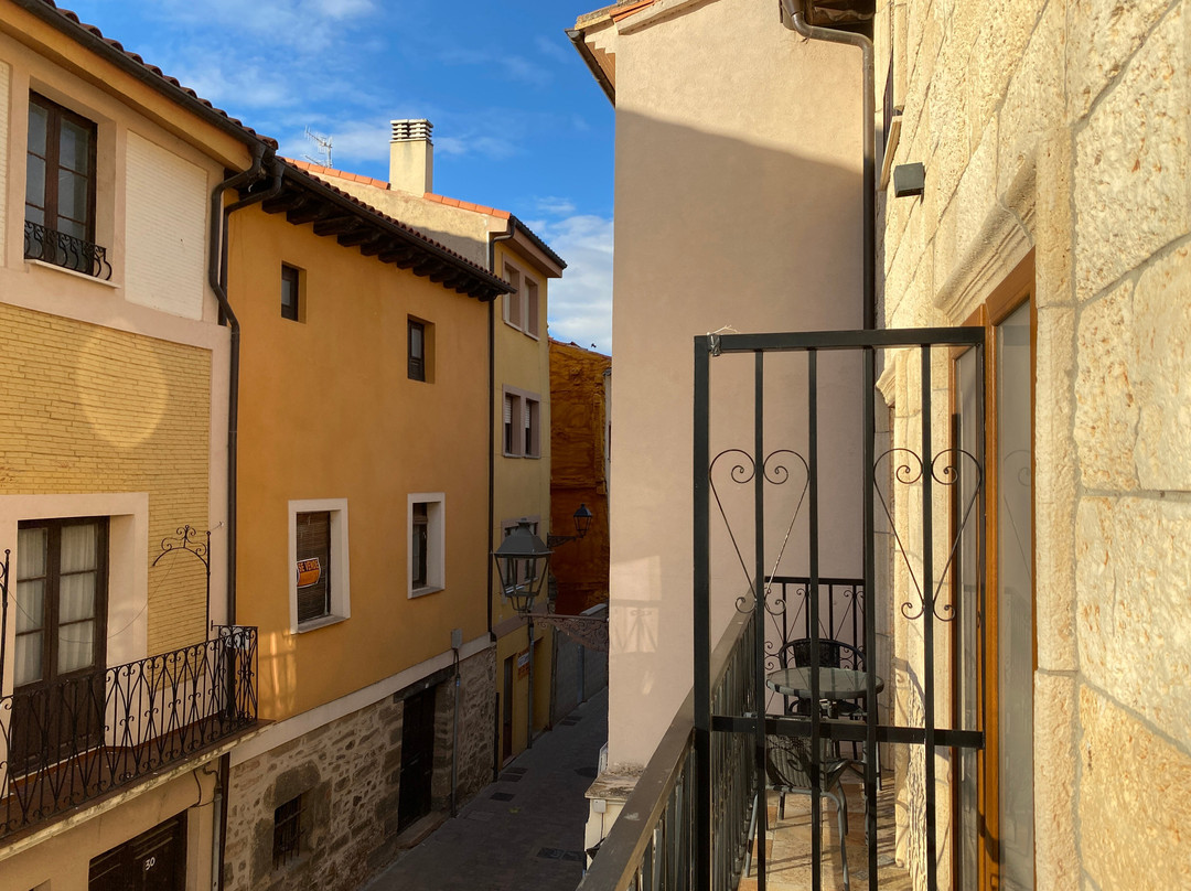 Villafranca Montes de Oca酒店住宿-Hotel la Huella Del Camino