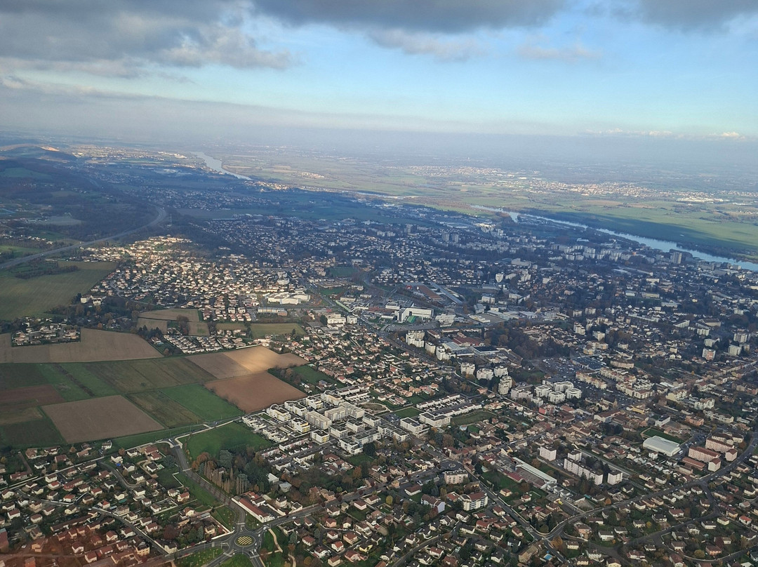 Tous En Vol-Charnay-les-Macon必去景点