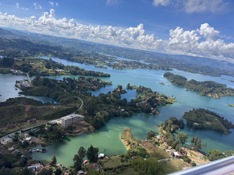 LAND SHARK TRAVEL-佩雷拉必去景点