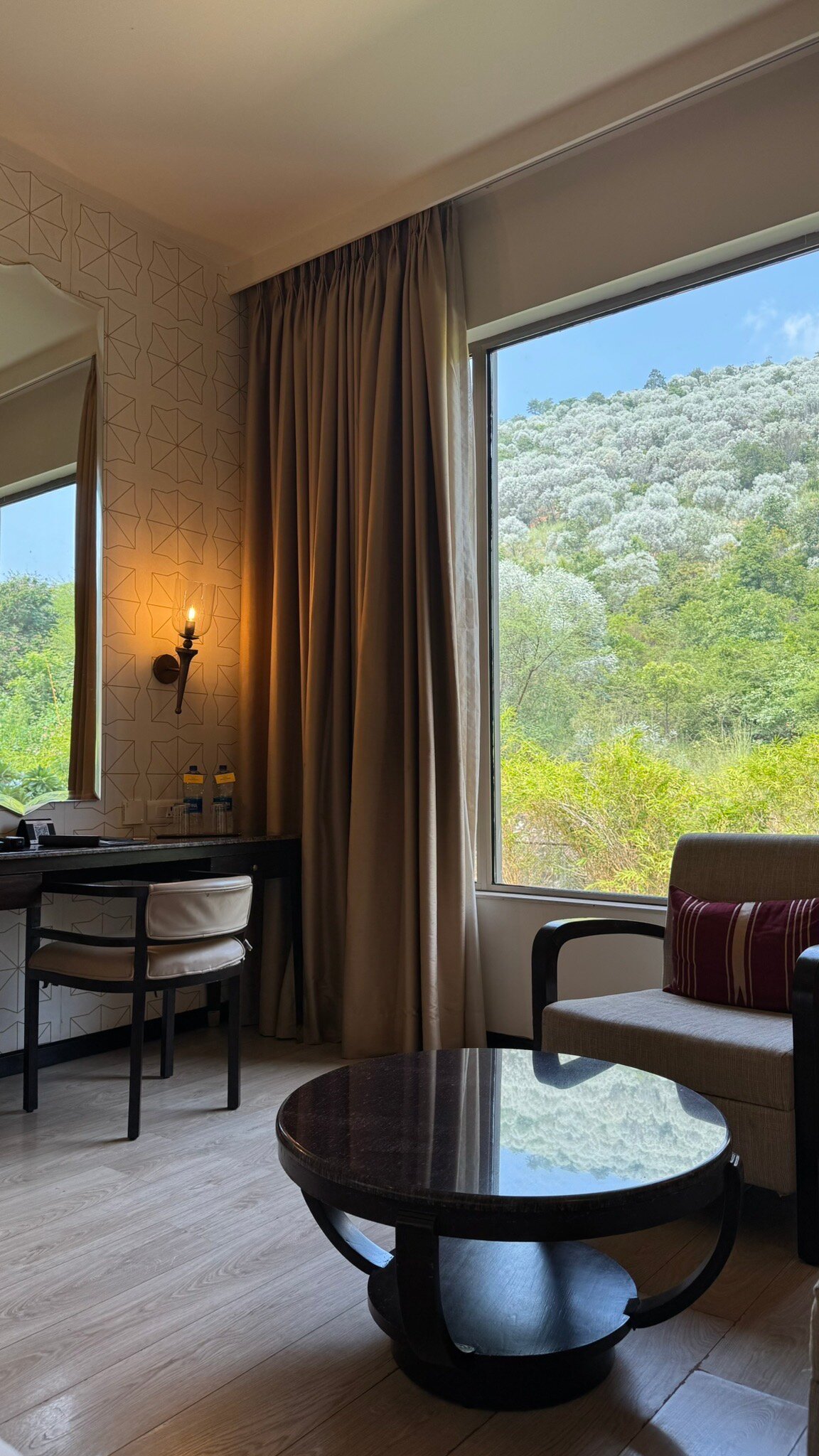 Marasa Sarovar Premiere-官方