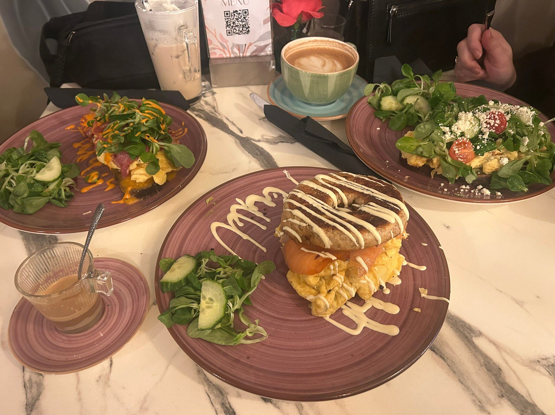 Sara's Brunch & Coffee