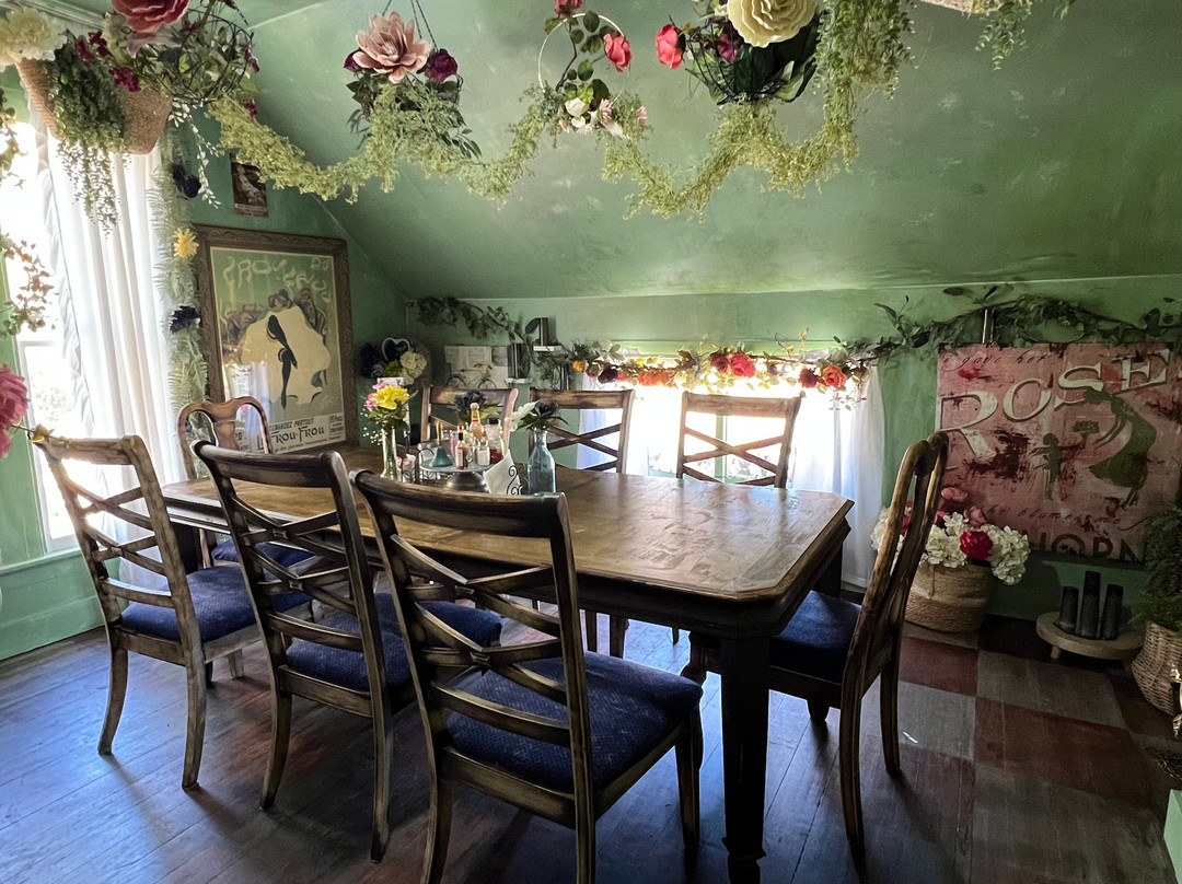 The Lazy Maid Crêperie