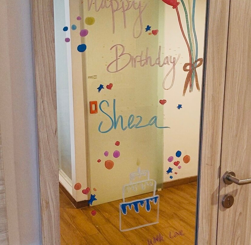 Front One Akshaya Hotel Karawang主图