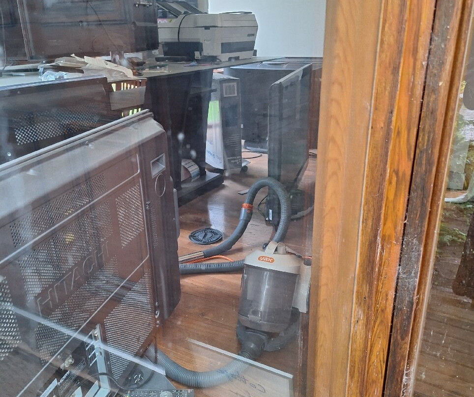 Lowena Cafe and Accommodation主图