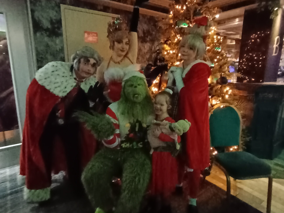 Balmoral Hotel主图