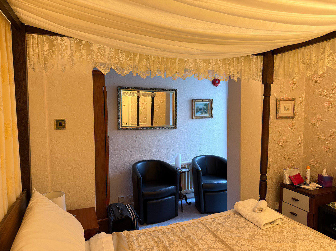 Shottery酒店住宿-Moonraker Guest House