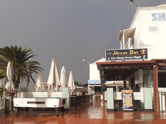 Marcos Bar-卡门港必去景点