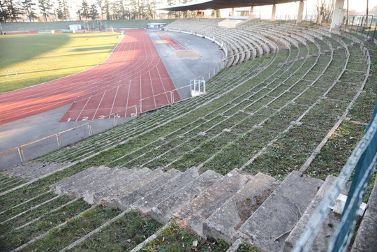 Léo Lagrange Stadium-索恩河畔沙隆必去景点