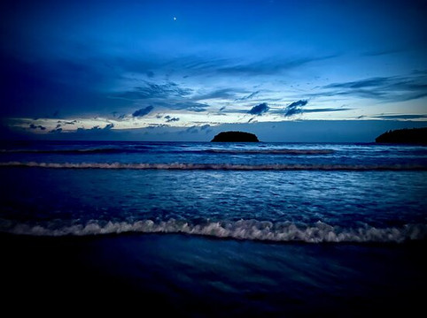 普吉岛船屋度假酒店主图