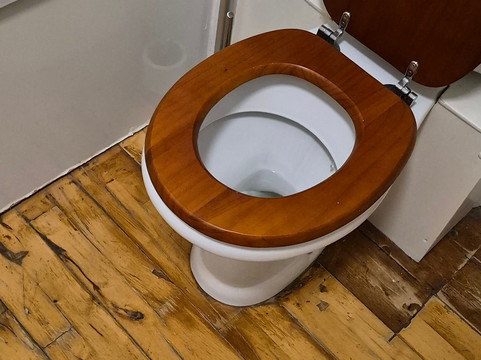 巴克卢阿姆斯宾馆主图